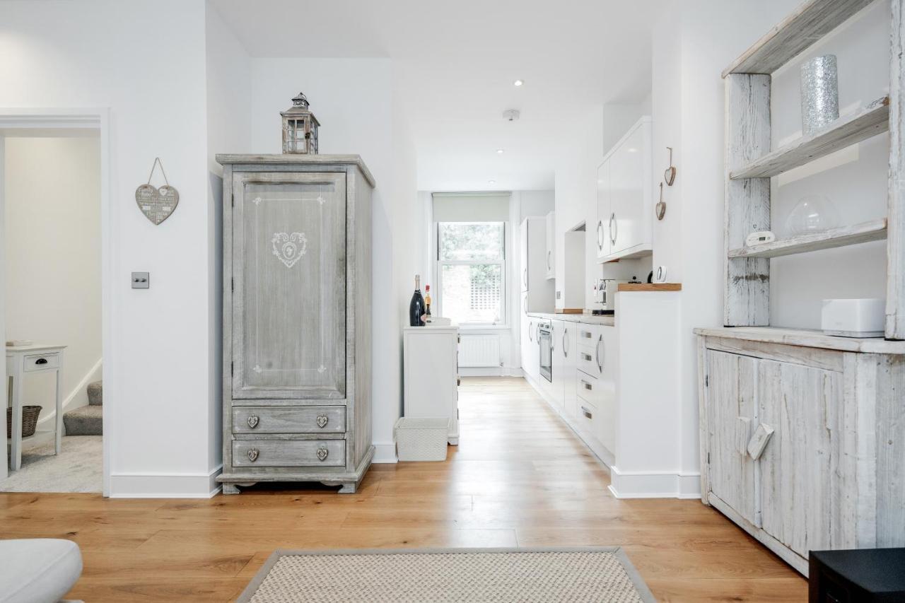 The White Near Kensington High St Apartamento